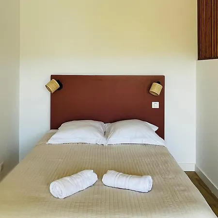 L'oree Du Bois Apartment