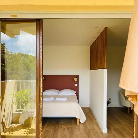 L'oree Du Bois Apartment